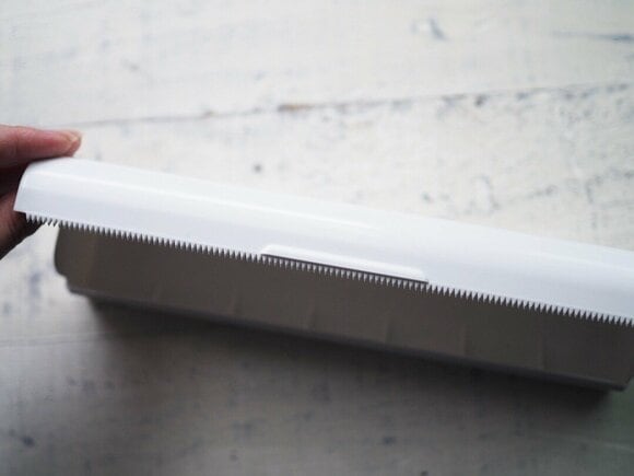 刃の部分も一体型のポリスチレン製