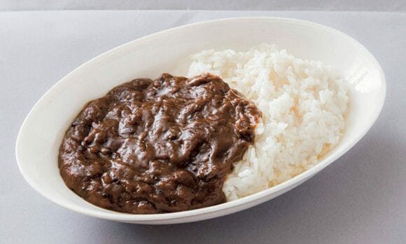盛り付けられたカレー