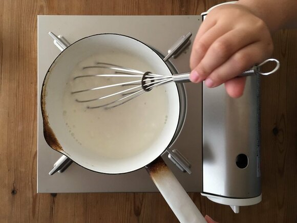 レモン汁を入れて混ぜる。