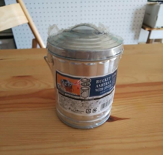 フタ付きバケツ型灰皿