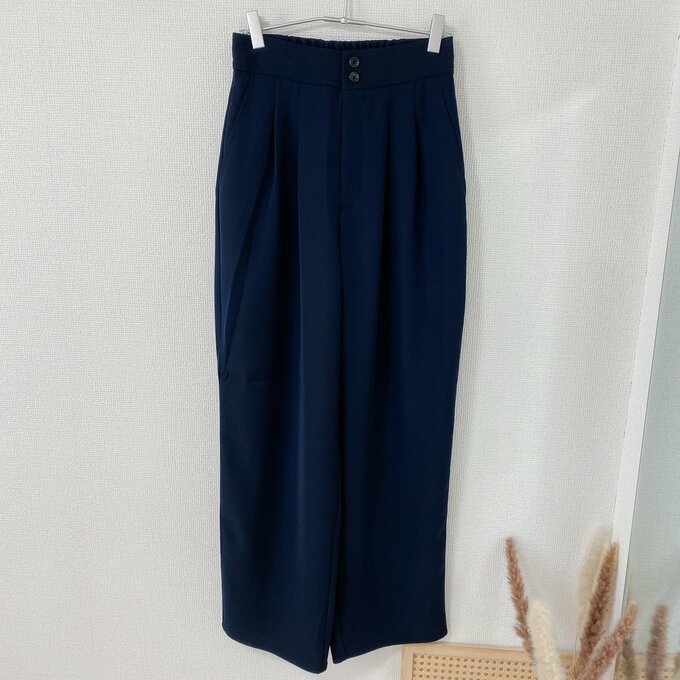 タックストレートパンツ