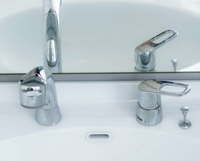 洗面台の水道レバー