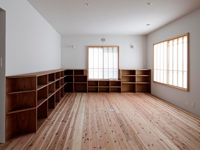 本棚のある居場所の事例