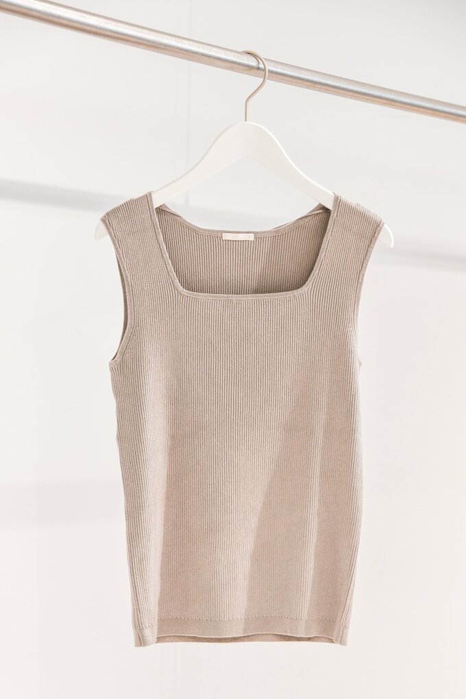 リブニットスクエアネックタンクトップ