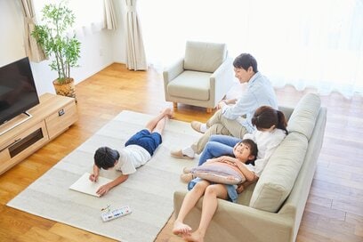 床のベタベタは身近なものでサッと落とせる。簡単手間ゼロ掃除術