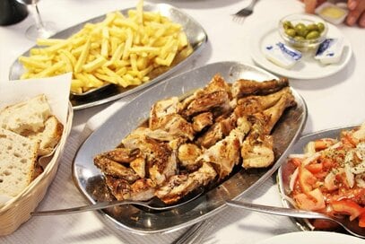 パリッとピリ辛！ビールに最適なポルトガルのチキンを再現