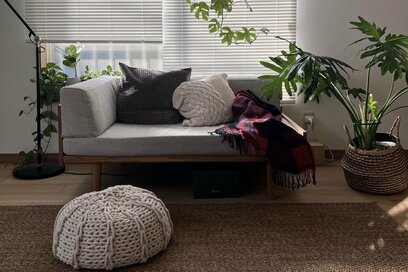 50代・築古賃貸でひとり暮らし。住み替えで大量に捨ててわかった「ものの残し方・選び方」