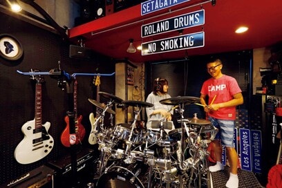 マンションリノベ事例：玄関あけたら音楽スタジオ!?日本酒セラーやライブラリーも