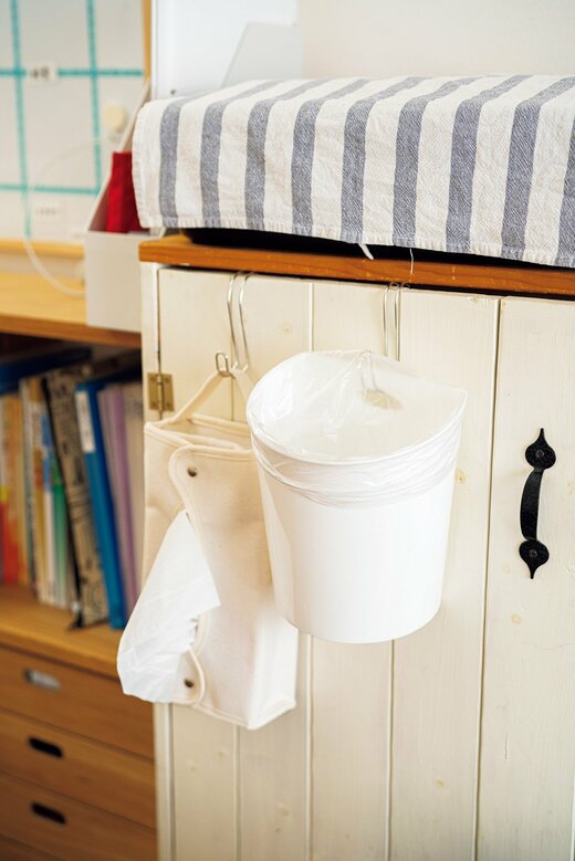 リビングのティッシュとゴミ箱