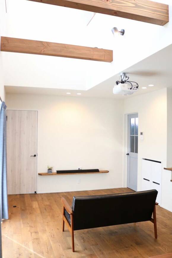 プロジェクターがあるリビング