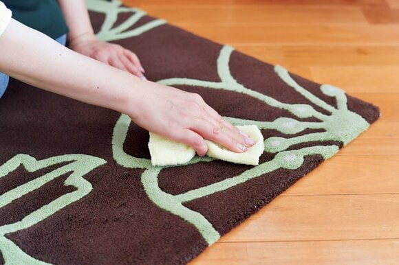 カーペット古タオルで