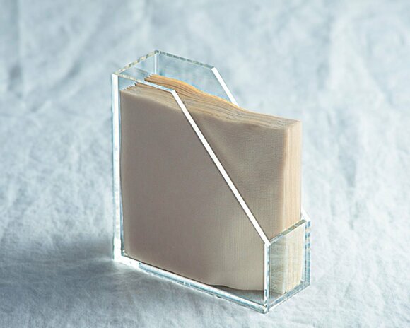 レター用スタンドが ペーパーナプキン入れに
