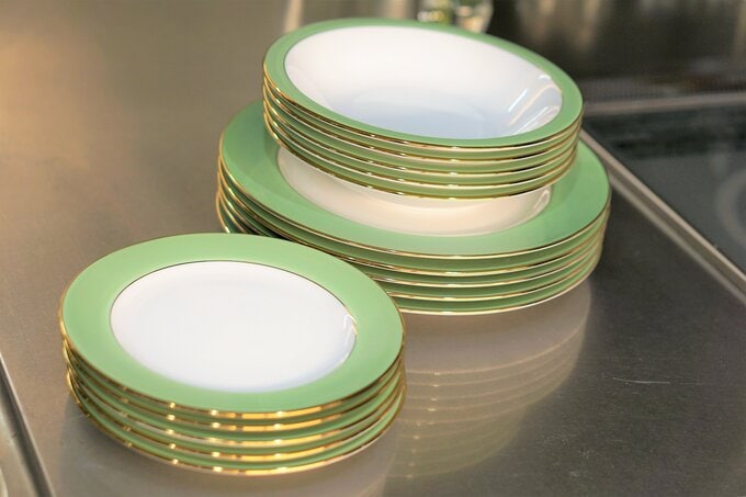 電子レンジで使えない緑の食器