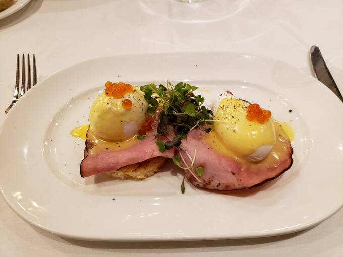 エッグベネディクト