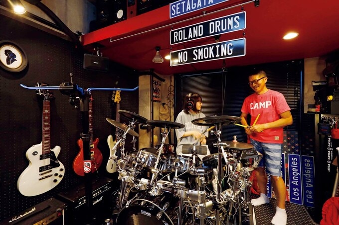 音楽スタジオのような夫の趣味室