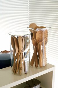 ガラスの器でスプーンがオブジェ風に