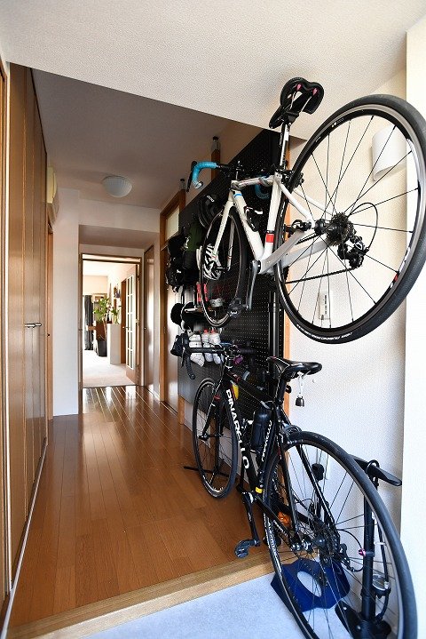 バイクタワーに自転車を収納