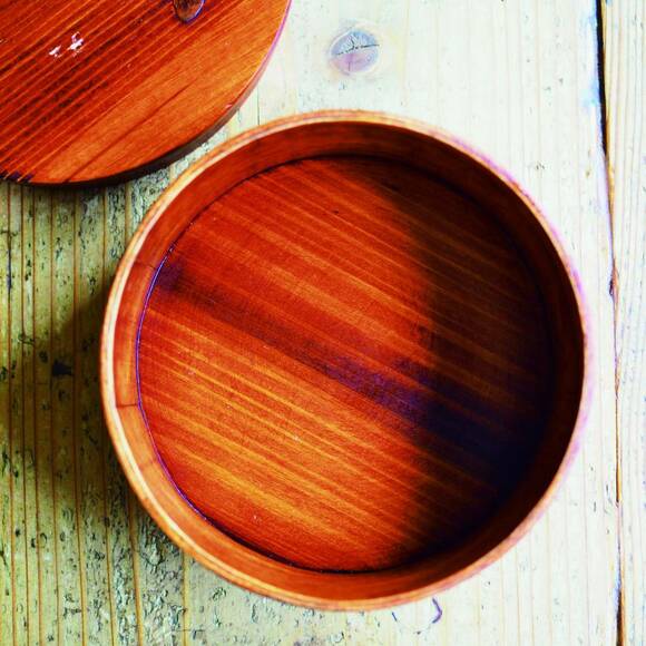 丸い木製弁当