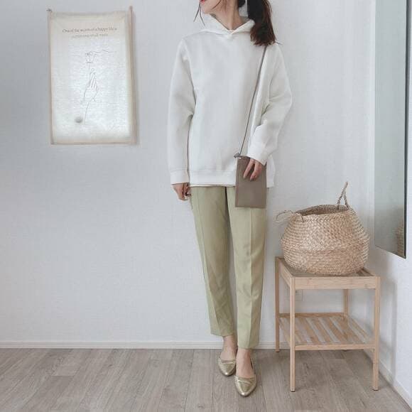 ストレートパンツと合わせたコーデ