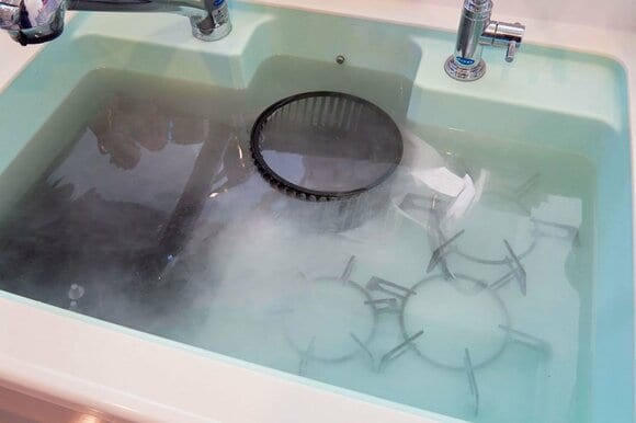 ガンコな油汚れ落とし