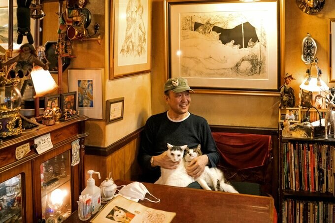 ネコ2匹とマスター