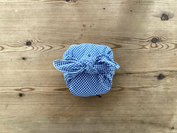 布で包んだお弁当