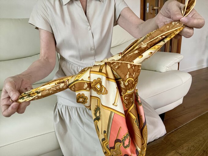 スカーフアレンジ方法