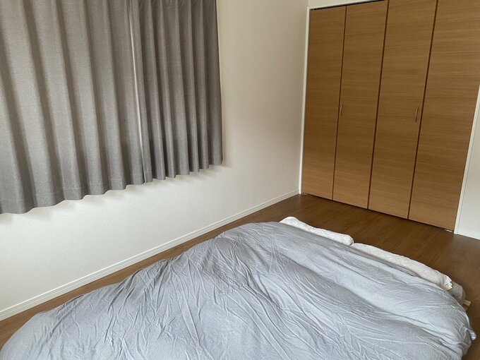 なにも置いていない寝室