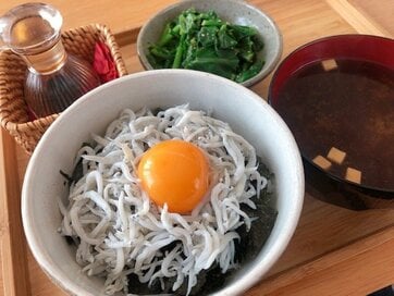 意外と消費できない10個入り卵。家族も喜ぶラクおいしい解決策