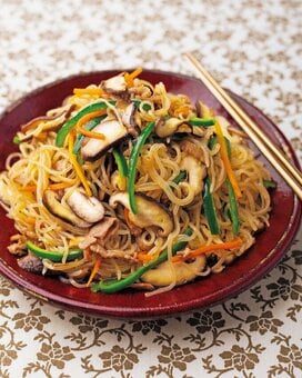 低糖質な「しらたきチャプチェ」。お腹いっぱい食べても罪悪感なし