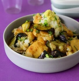 コウケンテツさんの裏切らない「鶏胸肉」レシピ。ジュワッとおいしい秘訣は片栗粉使いにあり！