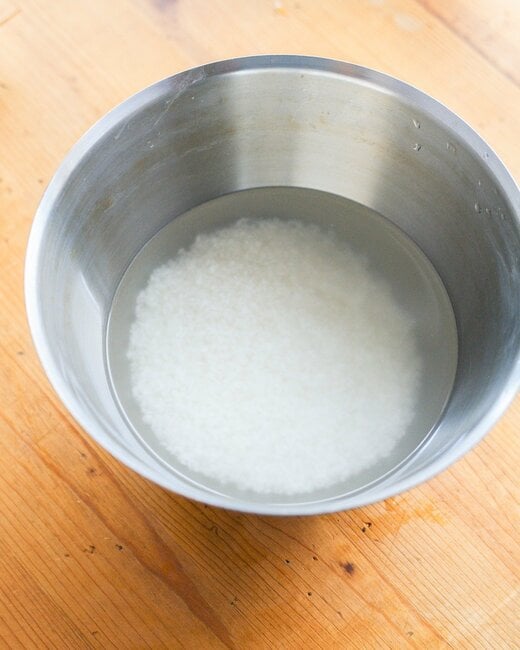 水が透けて見えるかを確認