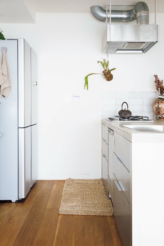 余裕の幅のキッチン