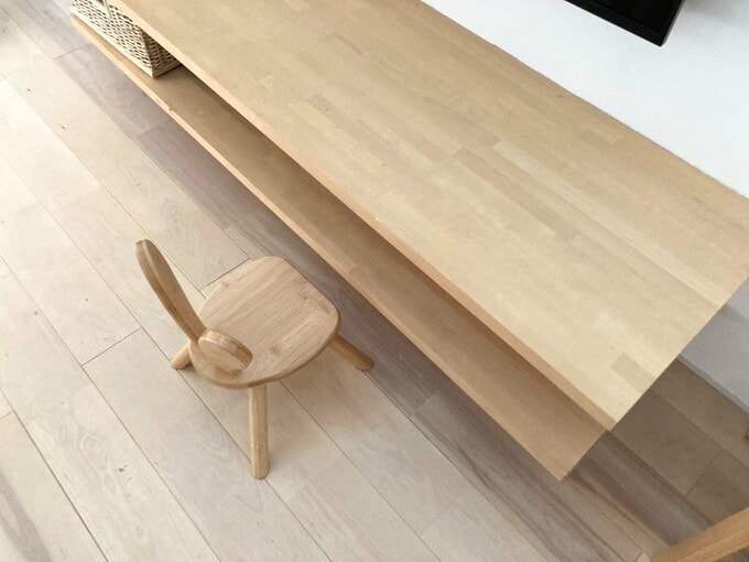 造作テレビボードは作業台としても使いにくい