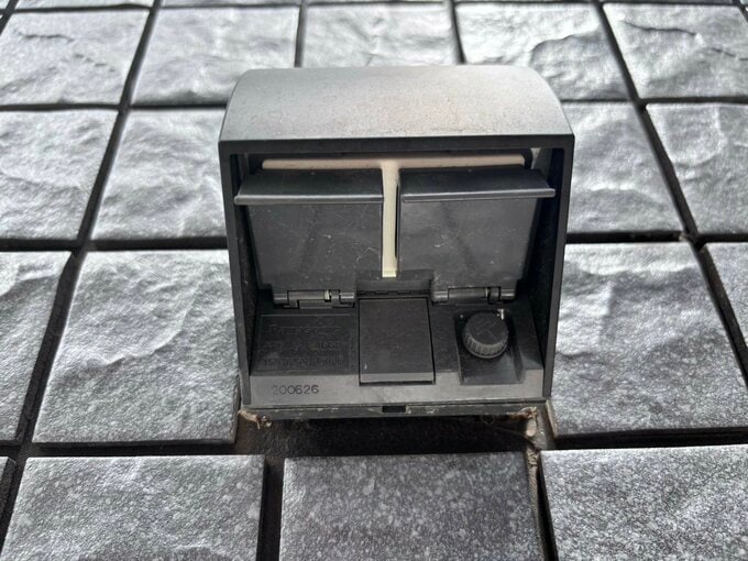 防水防塵加工つき屋外コンセント