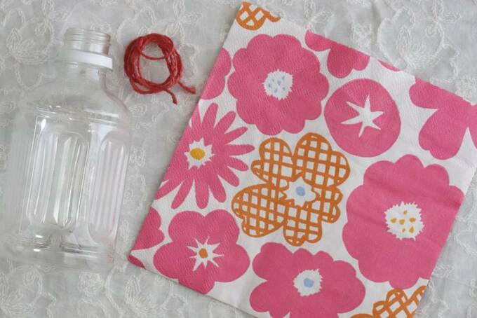 あきペットボトルと紙ナプキン