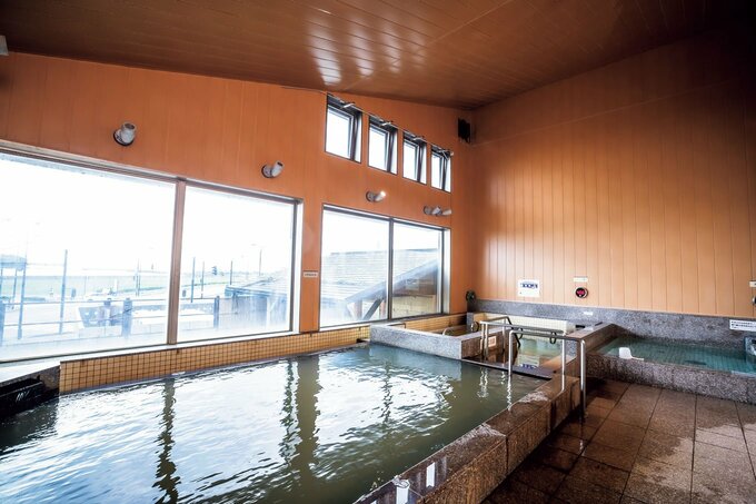 中部のオススメの道の駅を紹介します（写真は道の駅「氷見」）