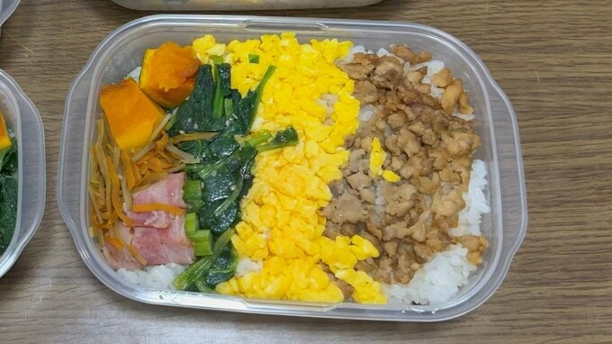 3色丼弁当