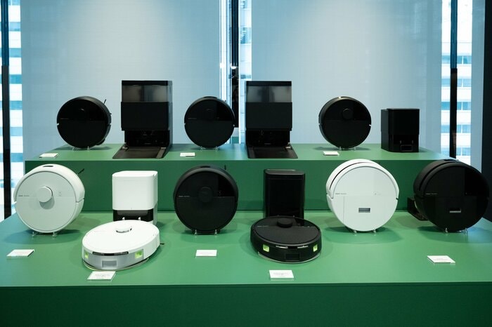 【未使用に近い】ロボット掃除機 ゴミステーション付き　ecozy ルンバ 未使用に近い】ロボット掃除機 未使用に近い】ロボット掃除機 ゴミ