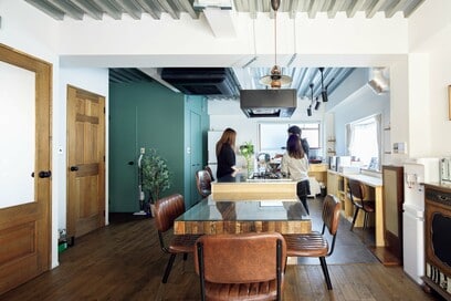 中古の3階建て住宅を購入＋リノベーション。子ども部屋3つとアトリエを実現