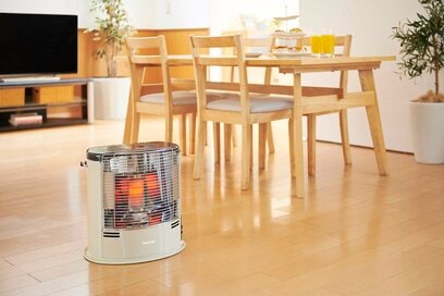 【SHOP】4.3kgの「超軽量ストーブ」。コードレスで運びやすく、カセットガス1本でぽかぽか