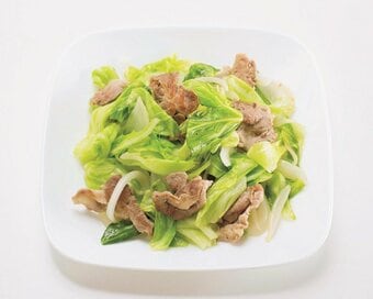 シャキシャキ野菜炒めをつくる最適な方法は？電子レンジを使うor強火でor中火で？