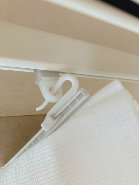 カーテンフック
