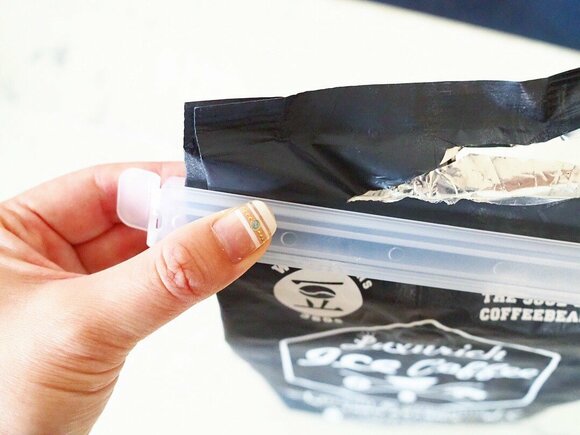 小麦粉やコーヒー豆など大きい袋の密封に活躍してくれる