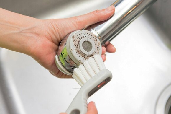 蛇口の裏側も忘れずに