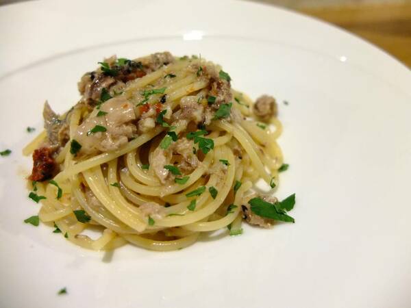 白ワインが進むサバ缶パスタ ニンニクとアンチョビが絶妙 Esseonline エッセ オンライン 白ワインが進むサバ缶パスタ ニンニクとアンチョビが絶妙 Esseonline エッセ オンライン