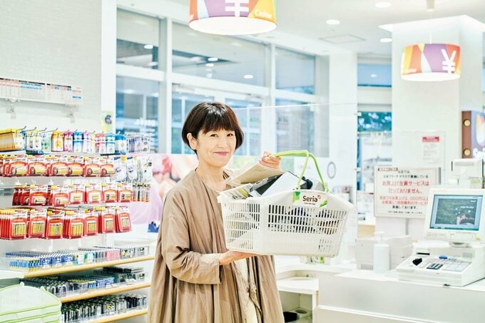 カゴもつ女性