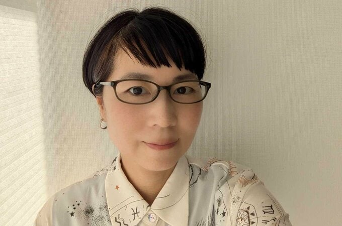 スクエアフレーム　メガネ