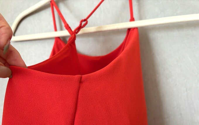 写真:ユニクロ脇