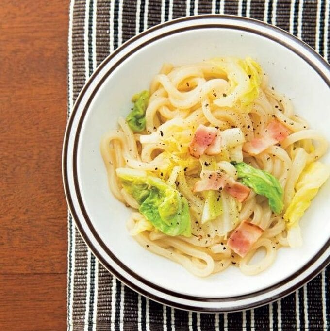 キャベツとベーコンのうどん